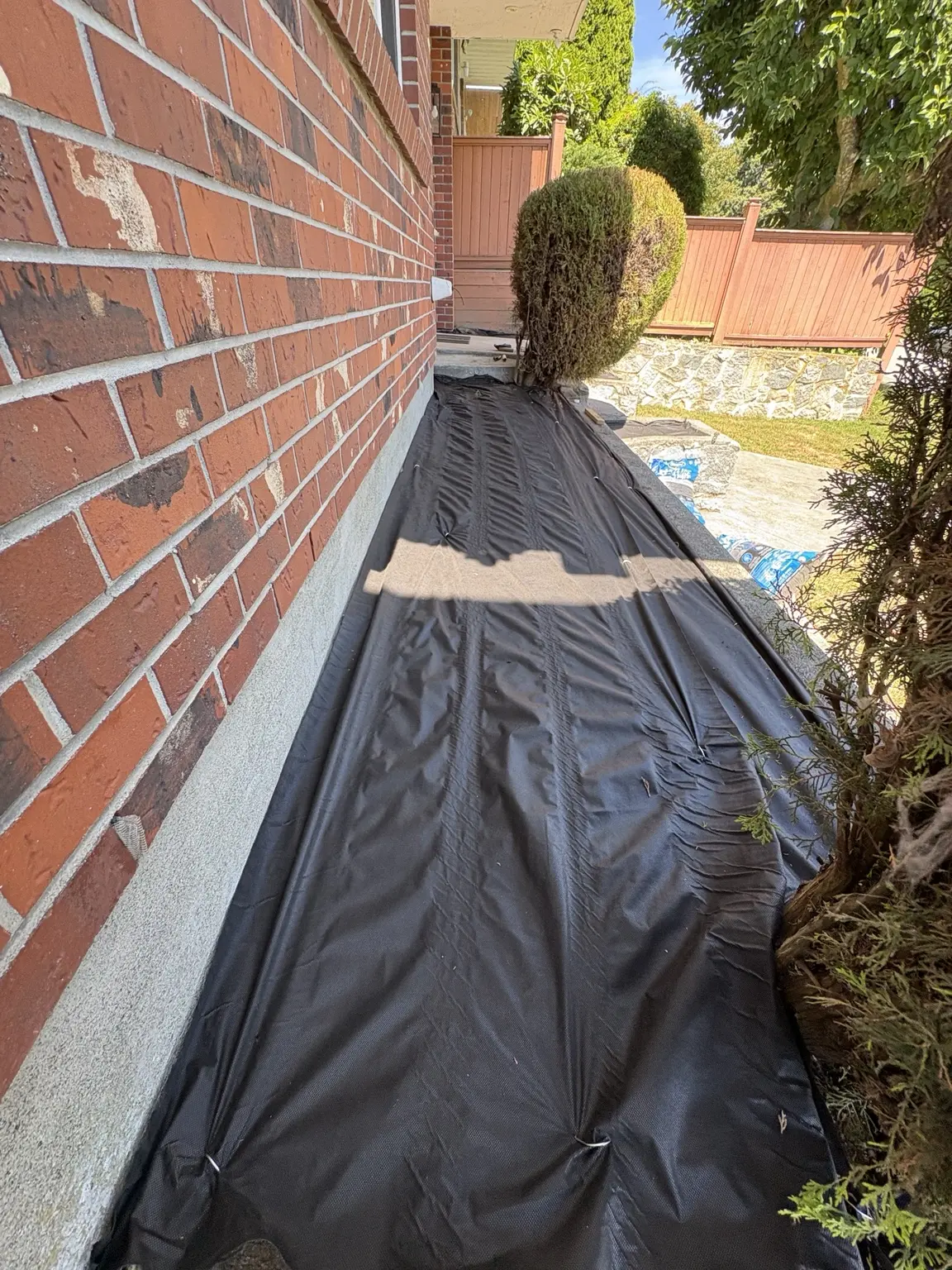 Landscape fabric installed before mulch